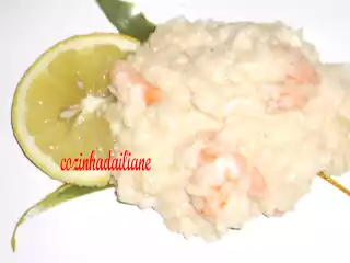 Risoto de camarão e limão siciliano