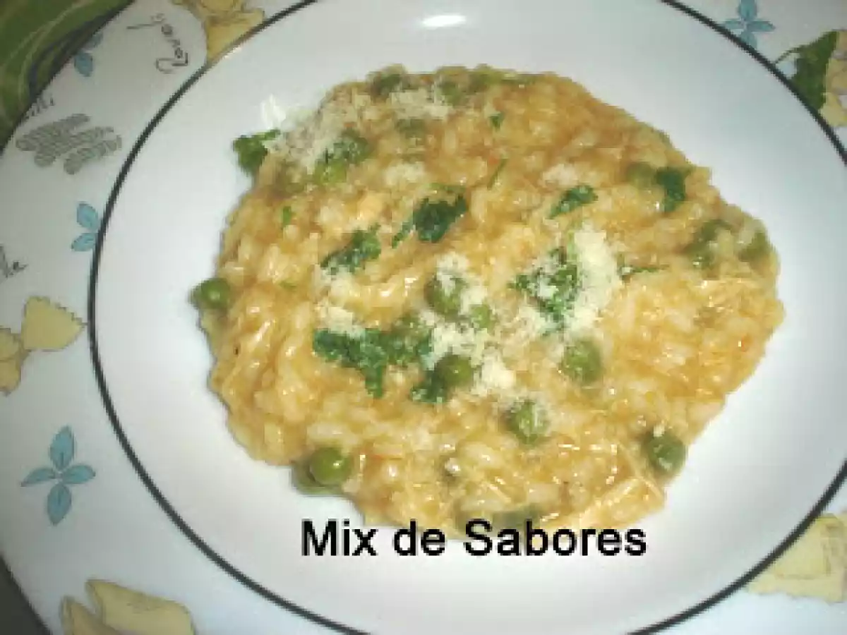 Risoto de frango com ervilhas