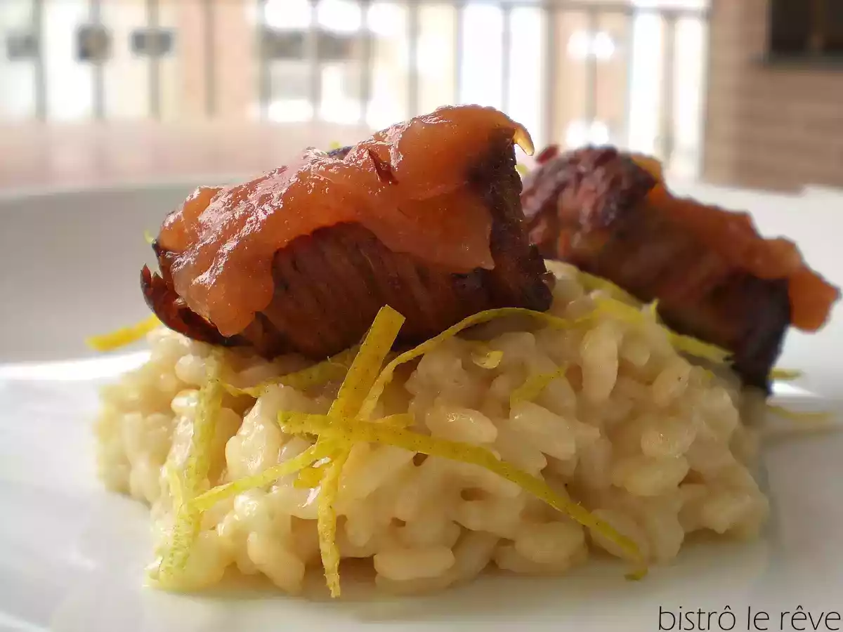 Risoto de limão siciliano e filé mignon suíno sob geléia de pimenta.