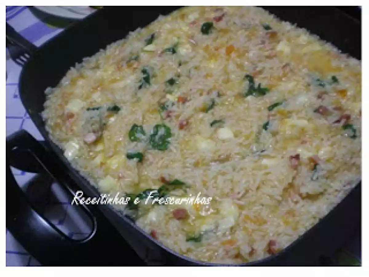 Risoto de tomate e manjericão fresco