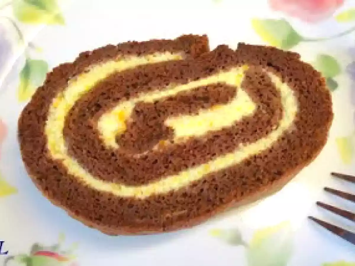 Rocambole de Chocolate com Chantilly de Laranja
