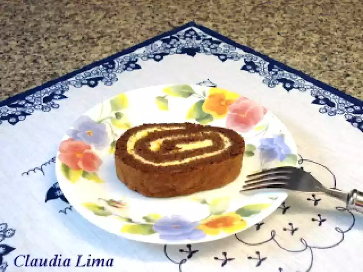 Rocambole de Chocolate com Chantilly de Laranja - foto 3