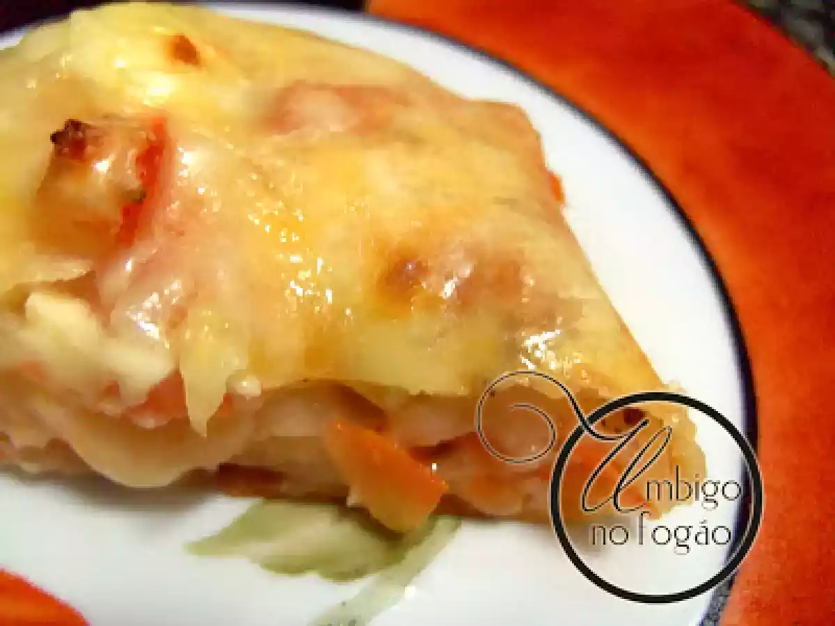 ROCAMBOLE DE MASSA DE PASTEL