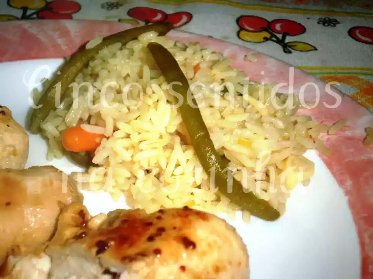 Rolinhos de frango e salsicha com molho de mostarda e mel - foto 5