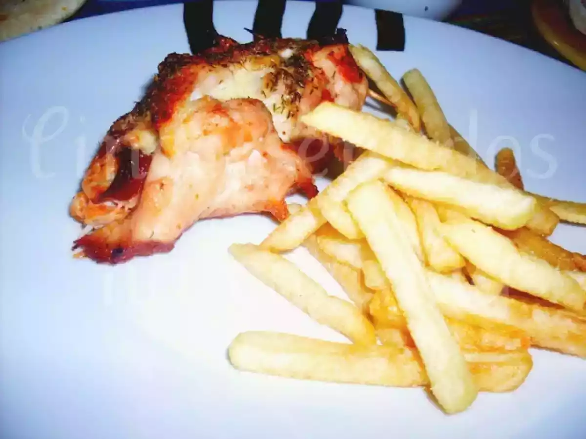 Rolinhos de frango no forno com chourição e queijo flamengo - foto 3