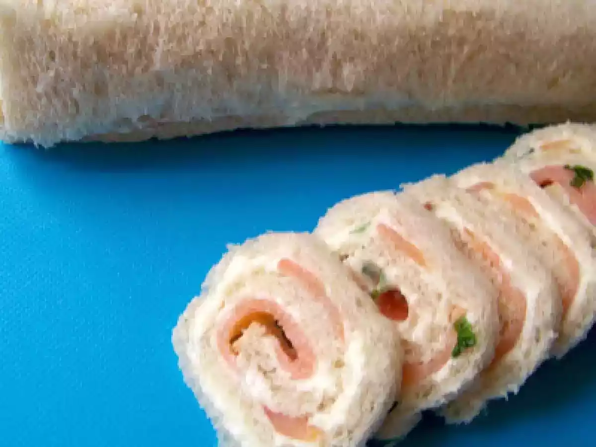 Rolinhos de Pão com Salmão