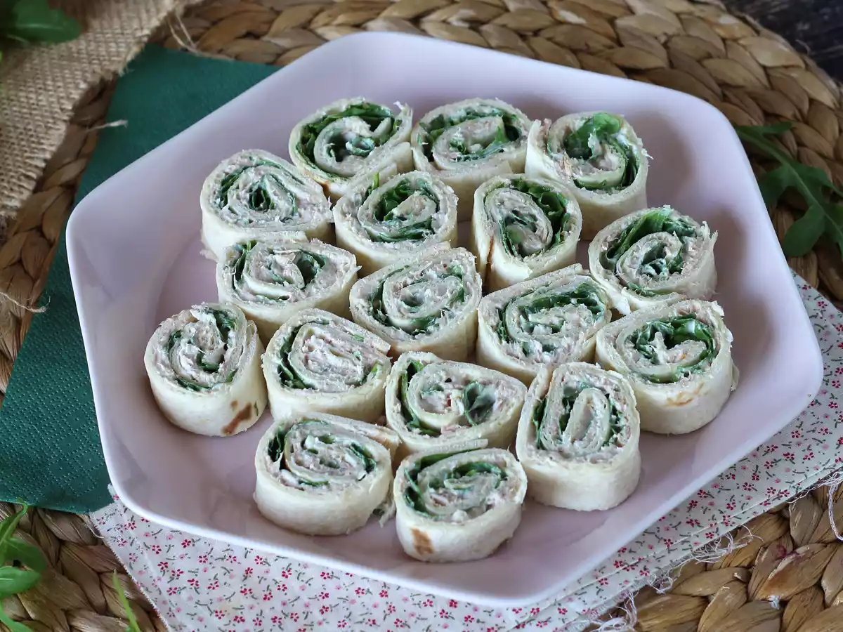 Rolinhos de tortilha, atum e queijo - foto 2