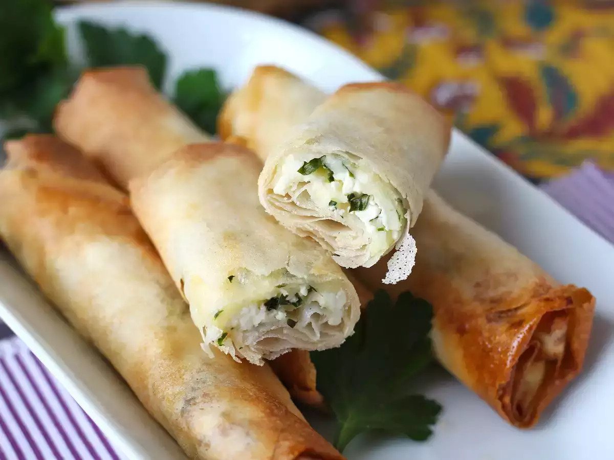 Rolinhos libaneses de queijo (Rikakats) na Air Fryer - foto 5