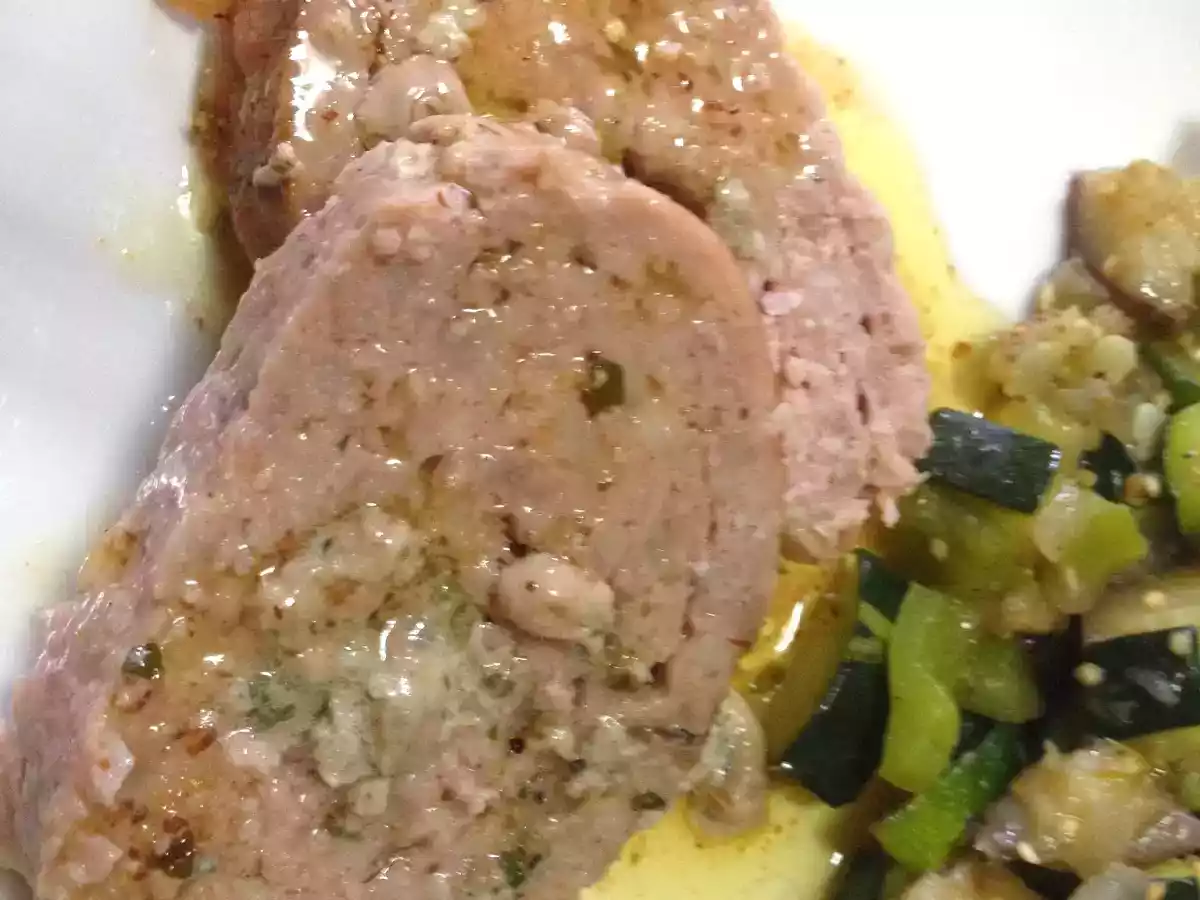 Rolo de carne com manteiga de ervas - foto 4