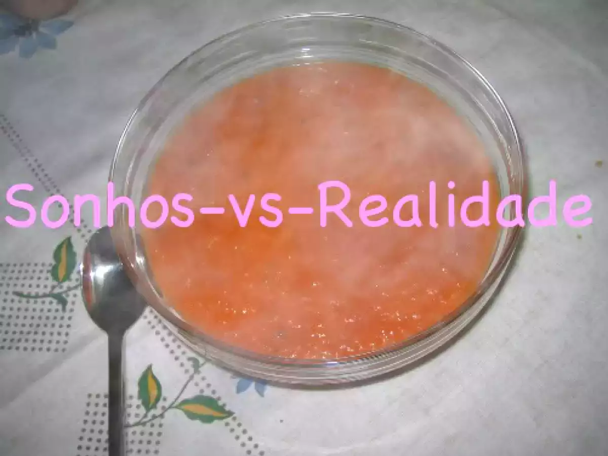 Rolo de carne embrulhado em massa folhada com molho de tomate - foto 7