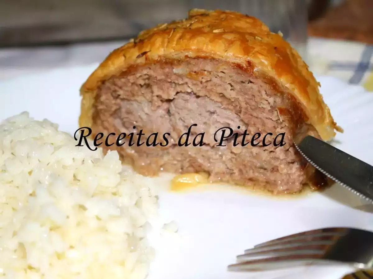 Rolo de carne picada recheado com salsichas frescas - foto 2