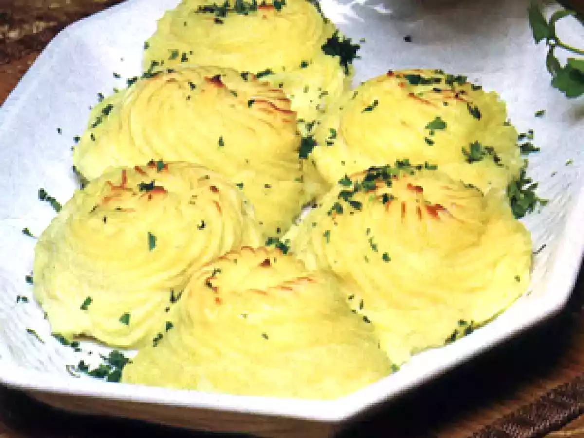 Rosas de Batata Gratinadas com Queijo e Tomilho