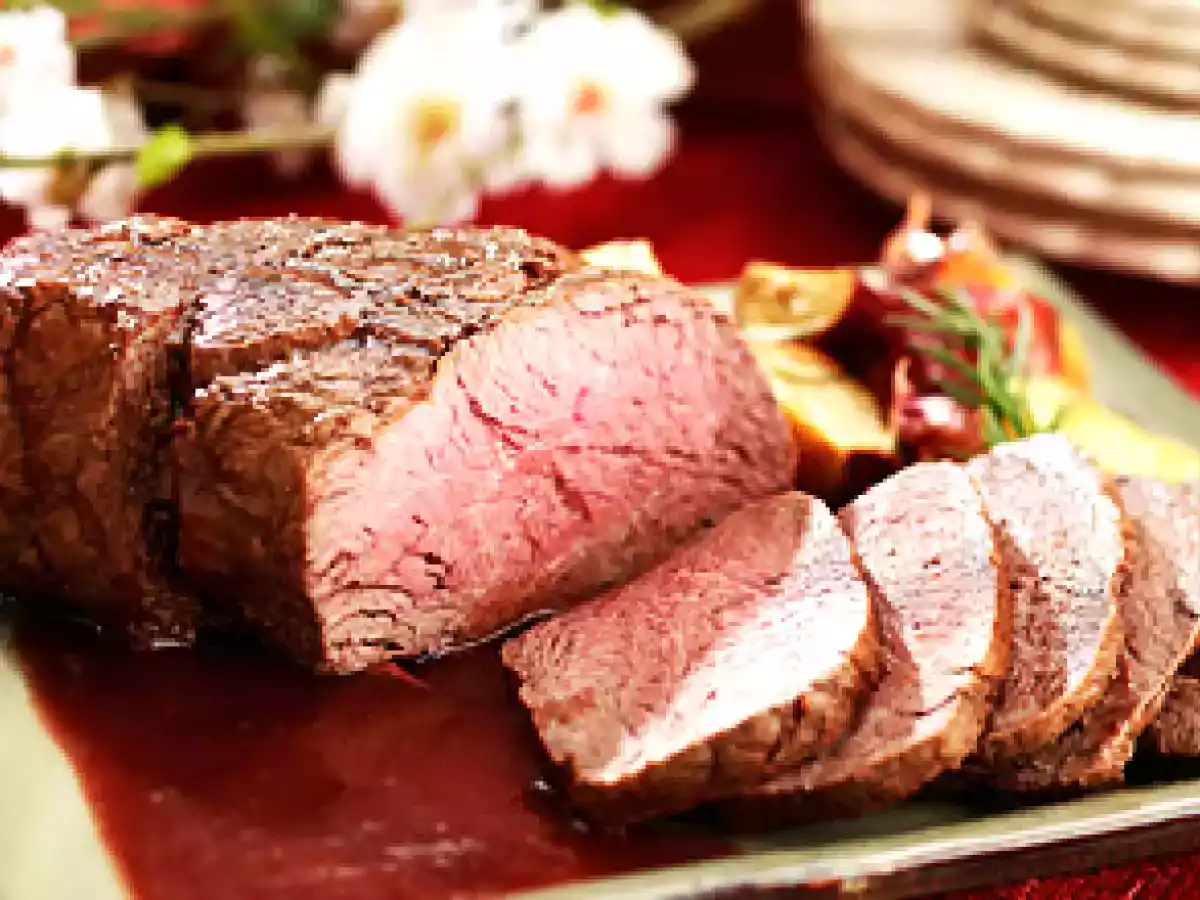 Rosbife de filé mignon com molho rôti
