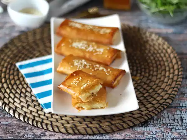 Receita Saganaki assado no forno, a receita grega de queijo feta bem crocante