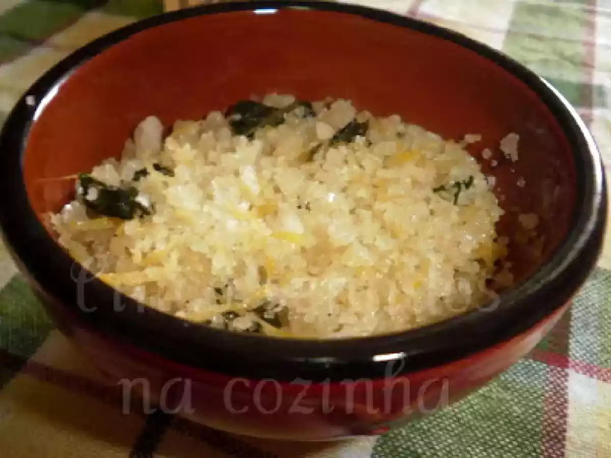 Sal aromatizado com limão e manjericão