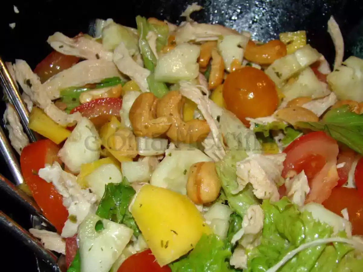 Salada Colorida com Frango Desfiado e Manga - foto 7