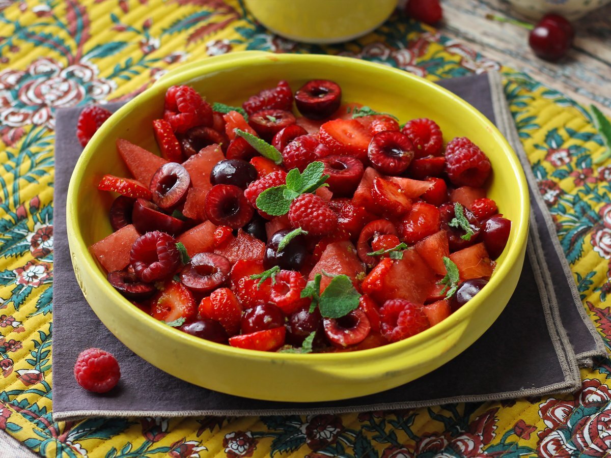 Salada com frutas vermelhas: leve, saudável e deliciosa - foto 2