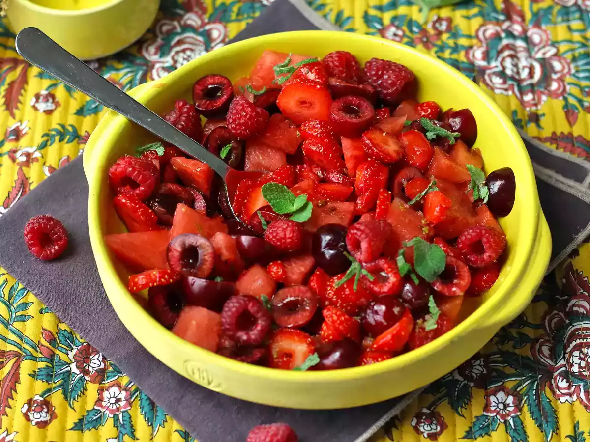 Salada com frutas vermelhas: leve, saudável e deliciosa - foto 6