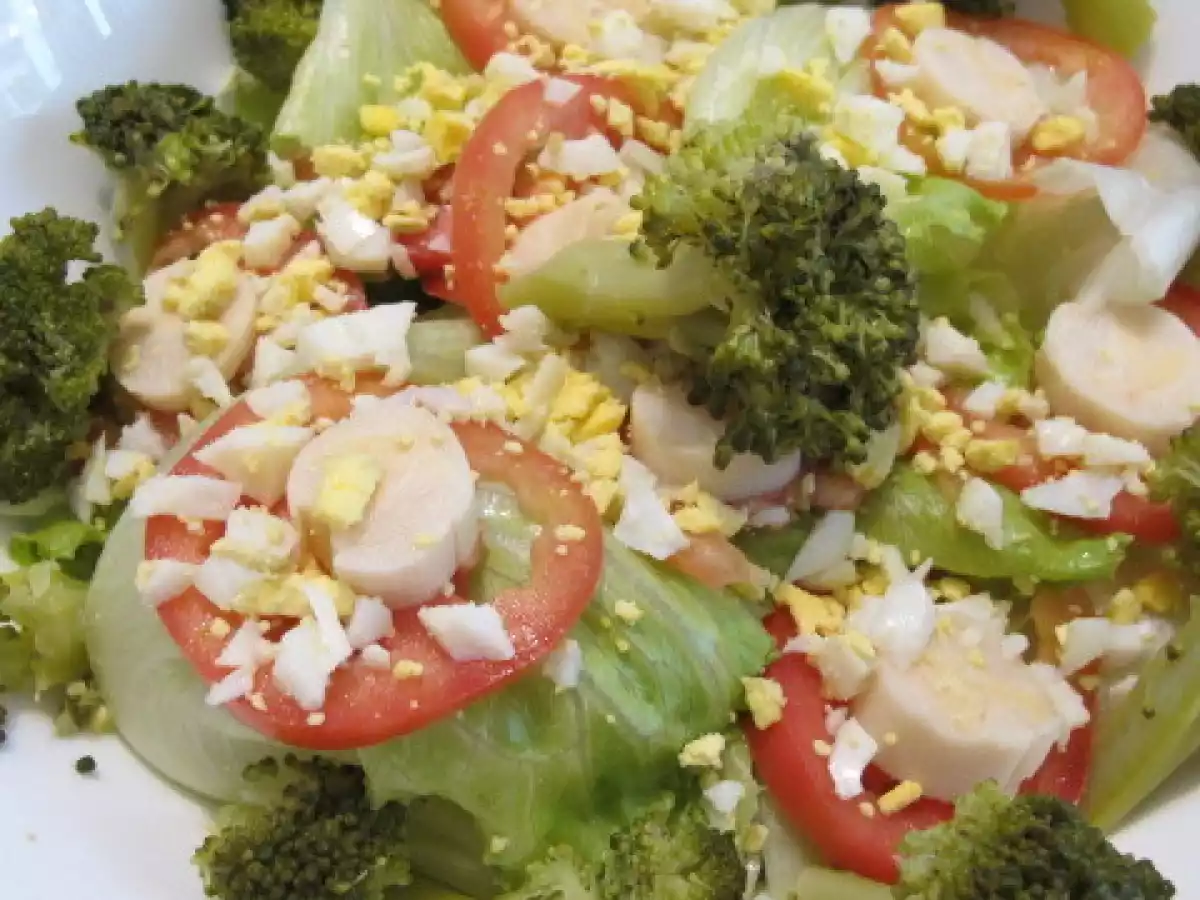 Salada com molho de mostarda