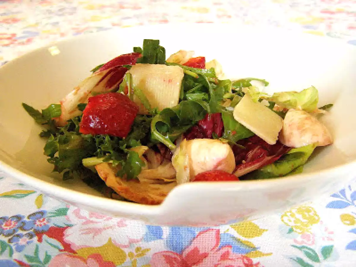 Salada com morangos e radicchio