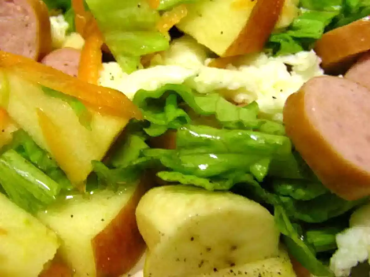 Salada com salsichas e claras de ovo - foto 2