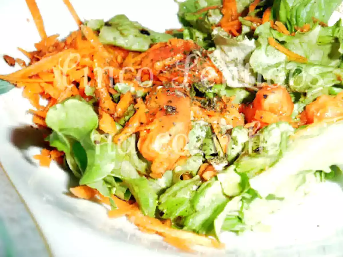 Salada de alface, cenoura e papaia