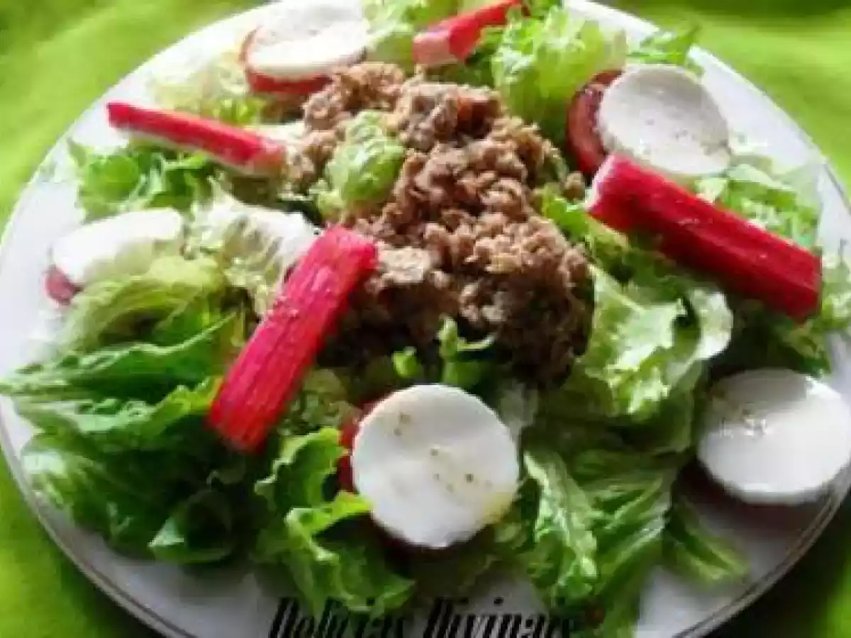 Salada de Alface, Tomate, Atum e Delícias do mar