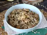 Salada de arroz com frango, curgete (abobrinha) e pinhões, foto 1