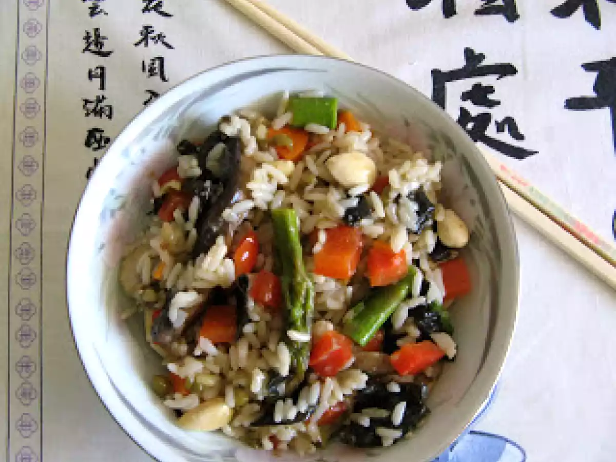 Salada de arroz sushi
