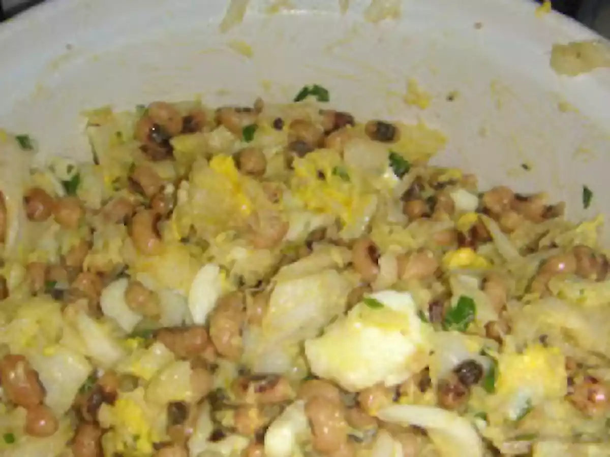 Salada de Bacalhau, Feijão Frade e Ovo Acompanhado com Torradas de Manteiga - foto 4