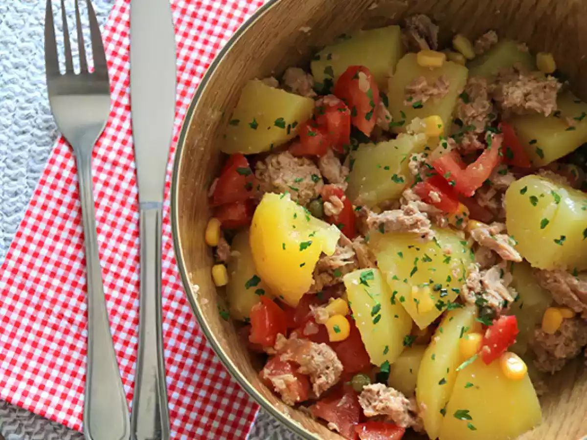 Salada de batata, atum e tomate - foto 3
