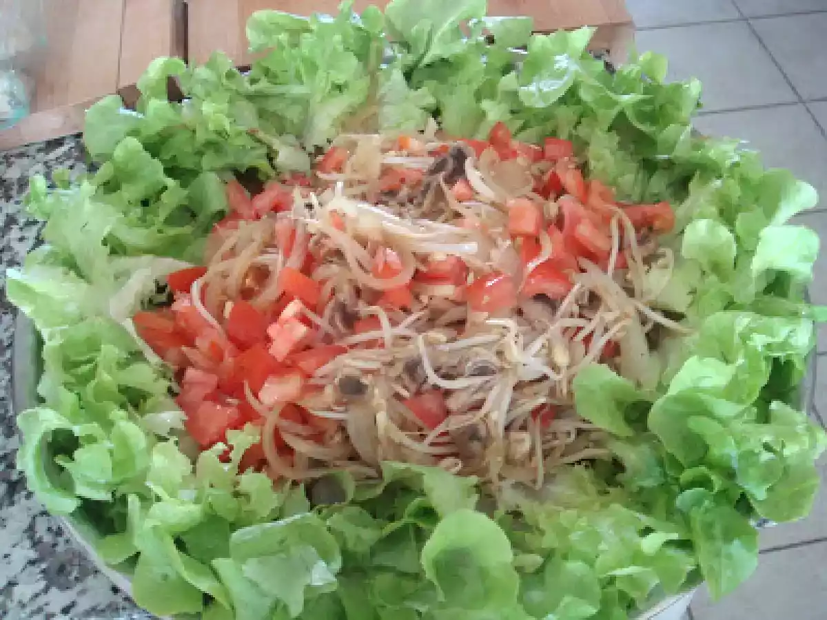 SALADA DE BROTO DE FEIJÃO BY JU