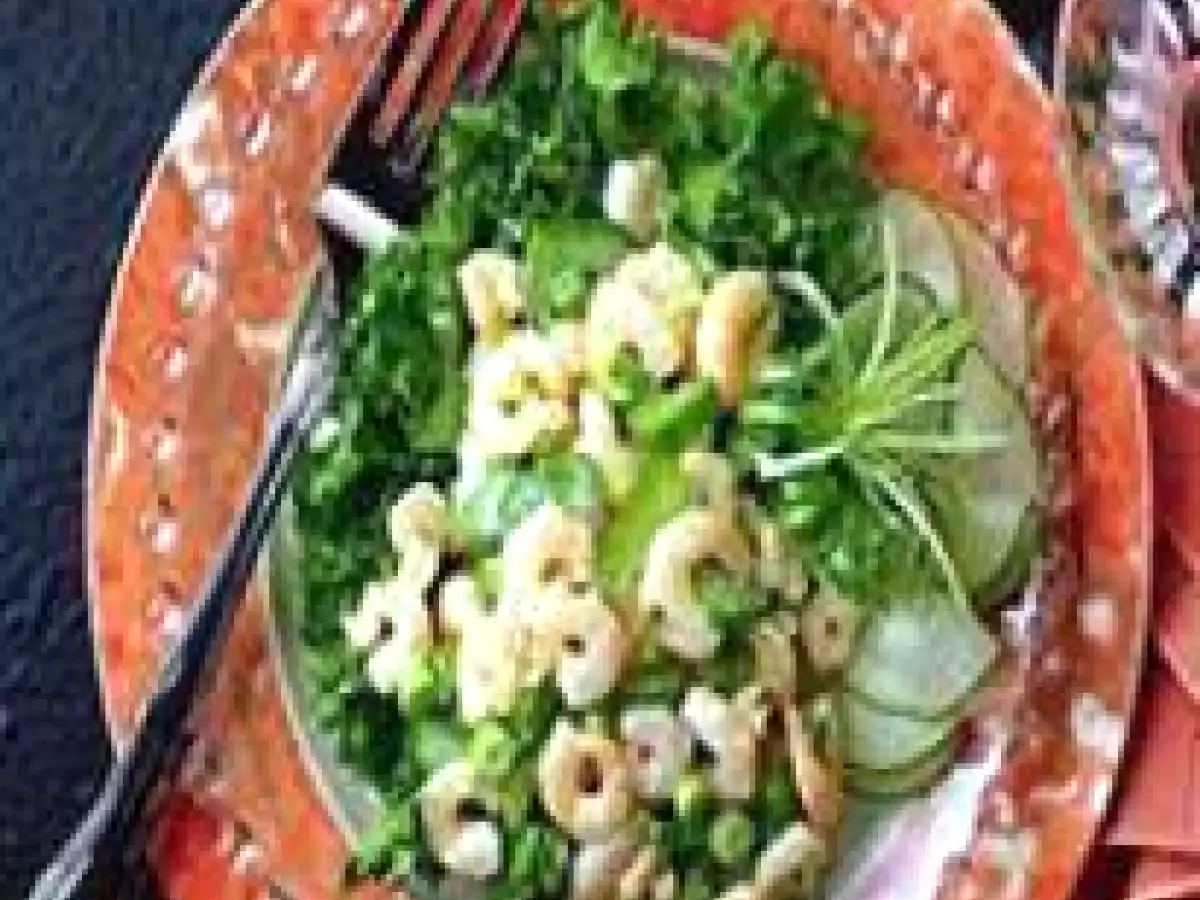 Salada de Camarão com Folhas Verdes