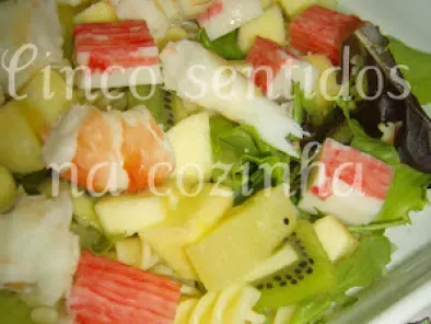 Salada de camarão com fruta - foto 4