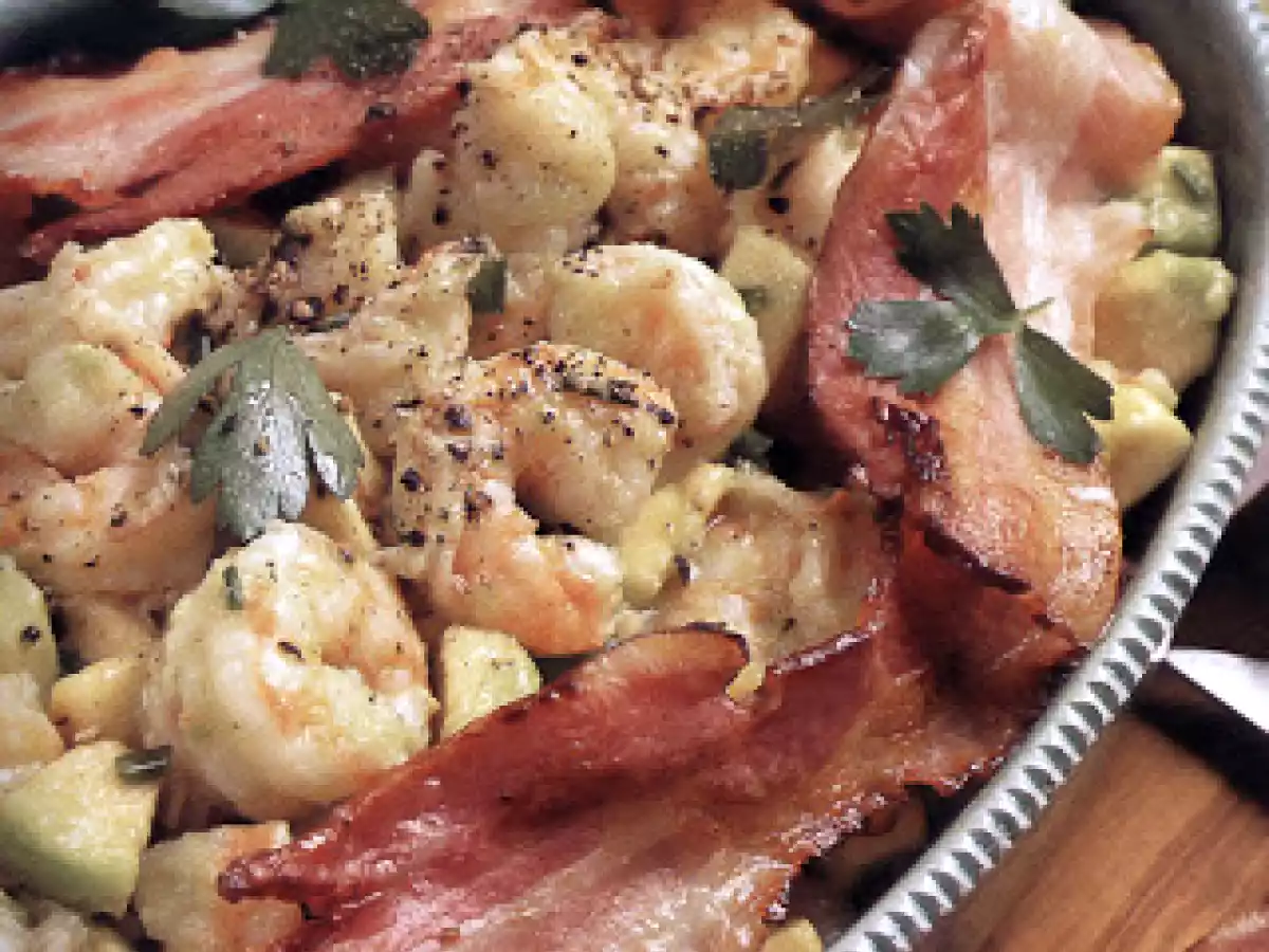 Salada de Camarão e Bacon Crocante