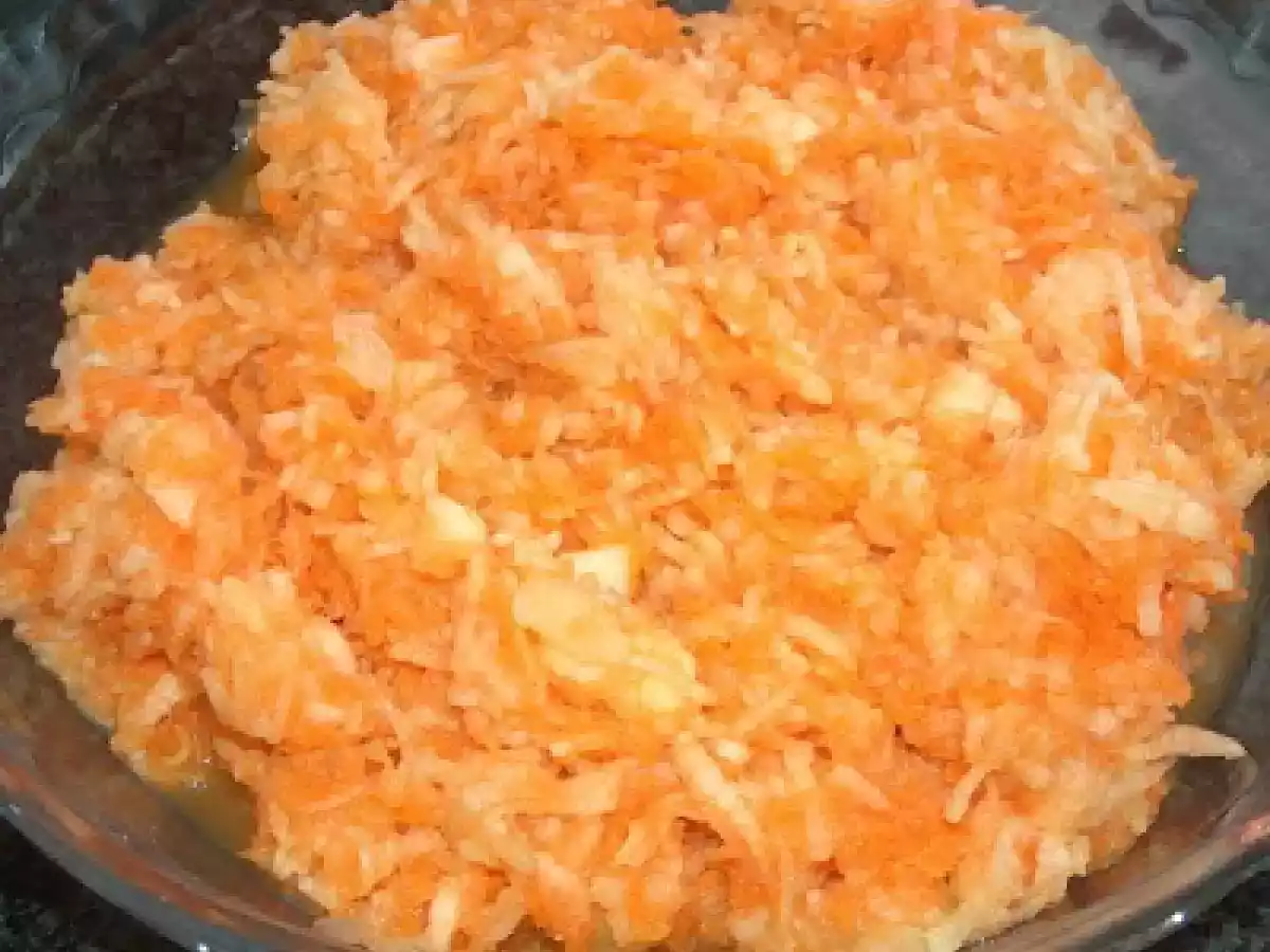 SALADA DE CENOURA E MAÇÃ