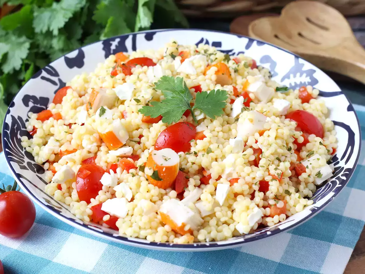 Salada de cuscuz pérola com delícias do mar (surimi): Fresca, colorida e deliciosa - foto 3