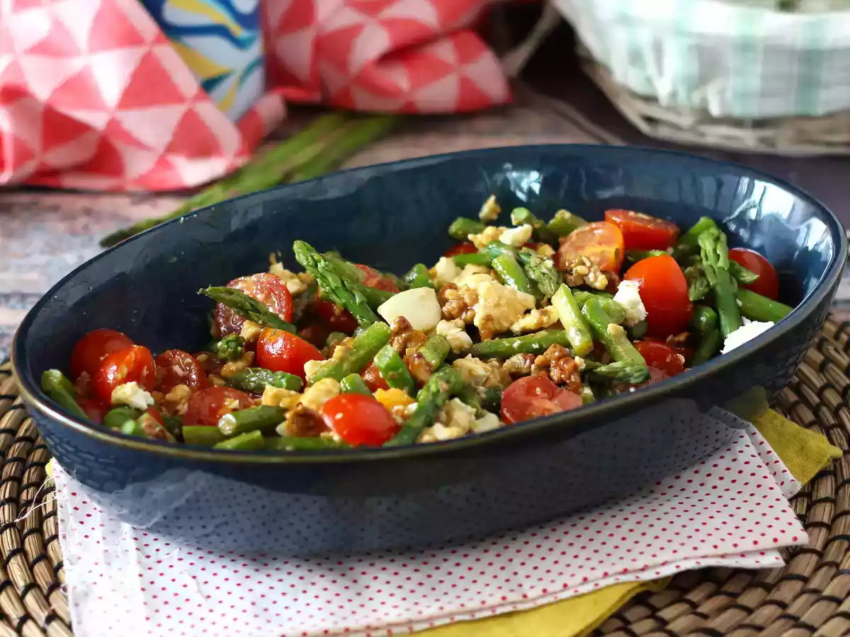 Salada de espargos (aspargos) versão gourmet