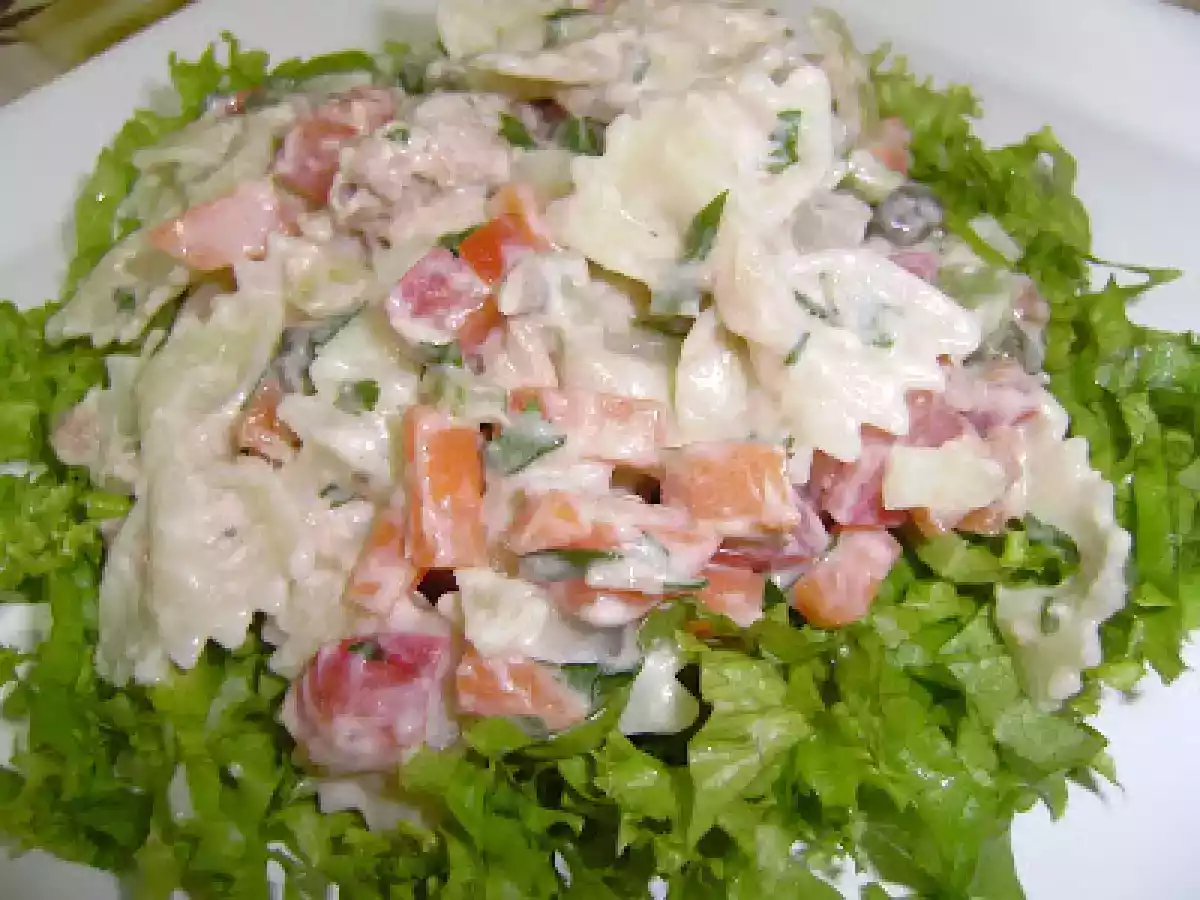 Salada de Farfalle (Gravatinha)