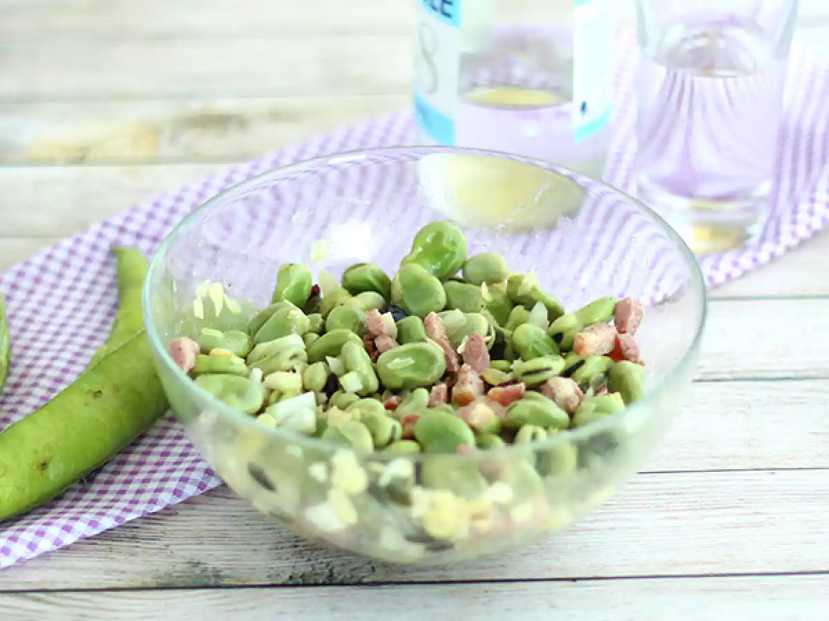 Salada de feijão fava