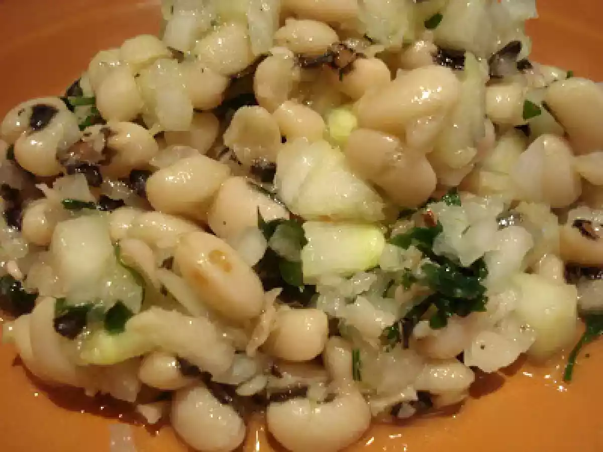 SALADA DE FEIJÃO FRADINHO