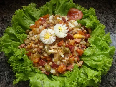 Salada de feijão Fradinho à carioca