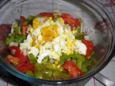 Salada de feijão verde, tomate e ovo