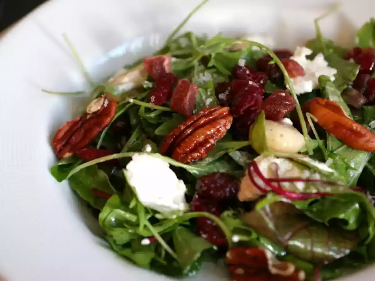Salada de Folhas Verdes com Cranberries e Queijo de Cabra - A Salada dos Meus Sonhos...
