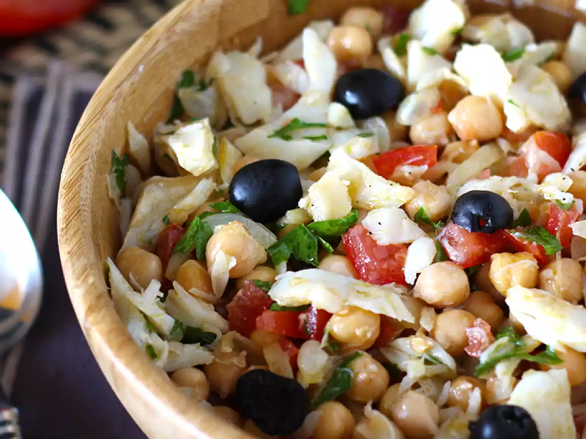 Salada de grão de bico com bacalhau - foto 3
