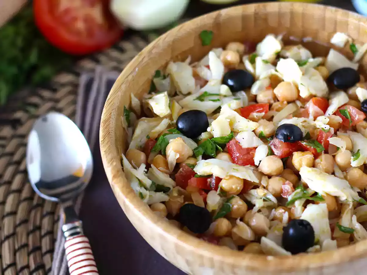 Salada de grão de bico com bacalhau - foto 2