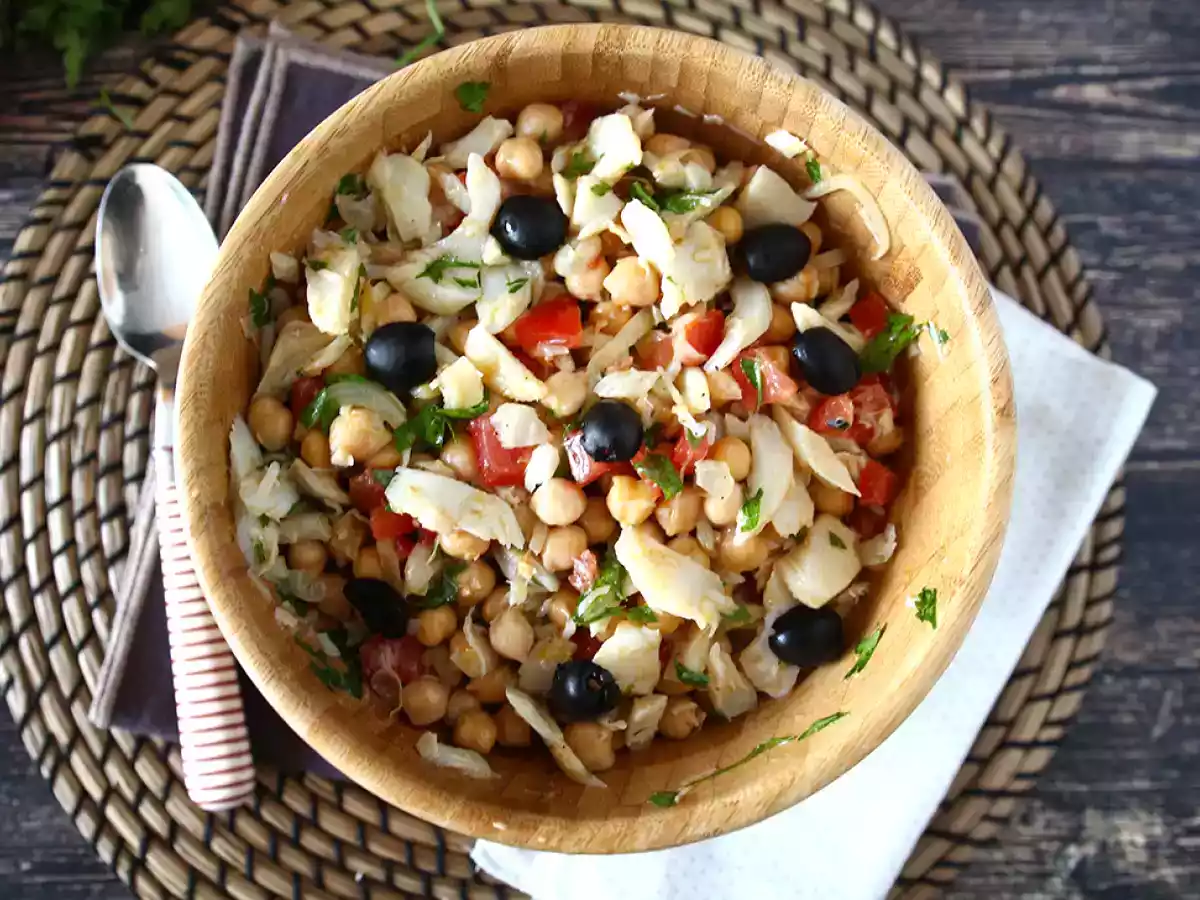 Salada de grão de bico com bacalhau - foto 4