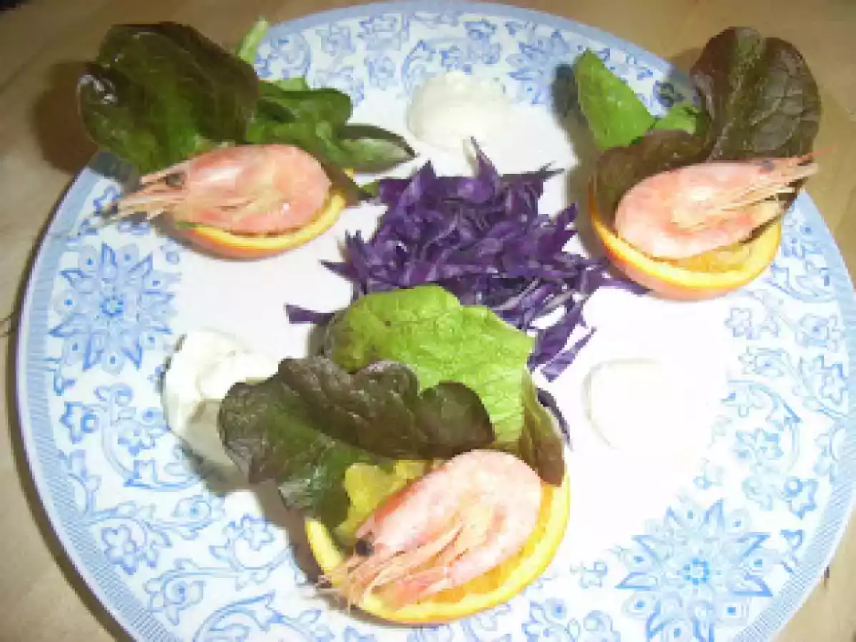 Salada de laranja e camarão.