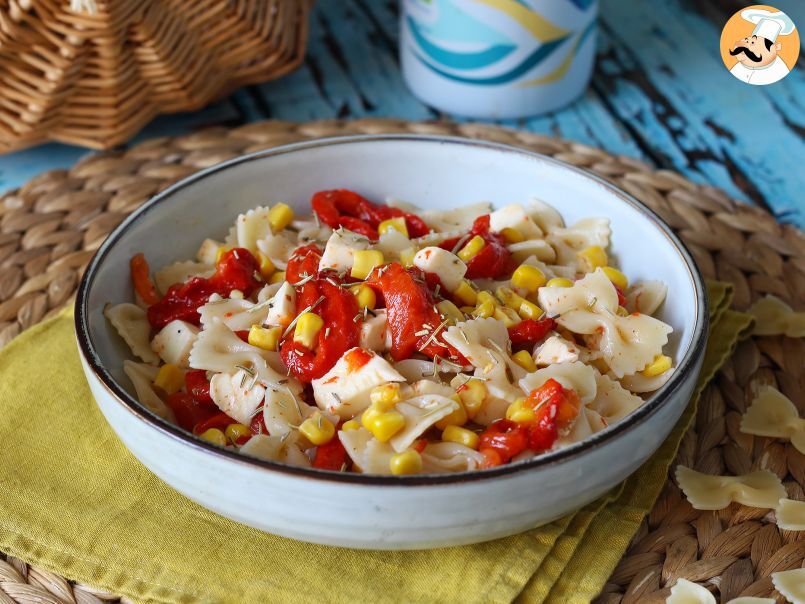 Salada de macarrão com pimento, milho e queijo mozzarella - foto 5