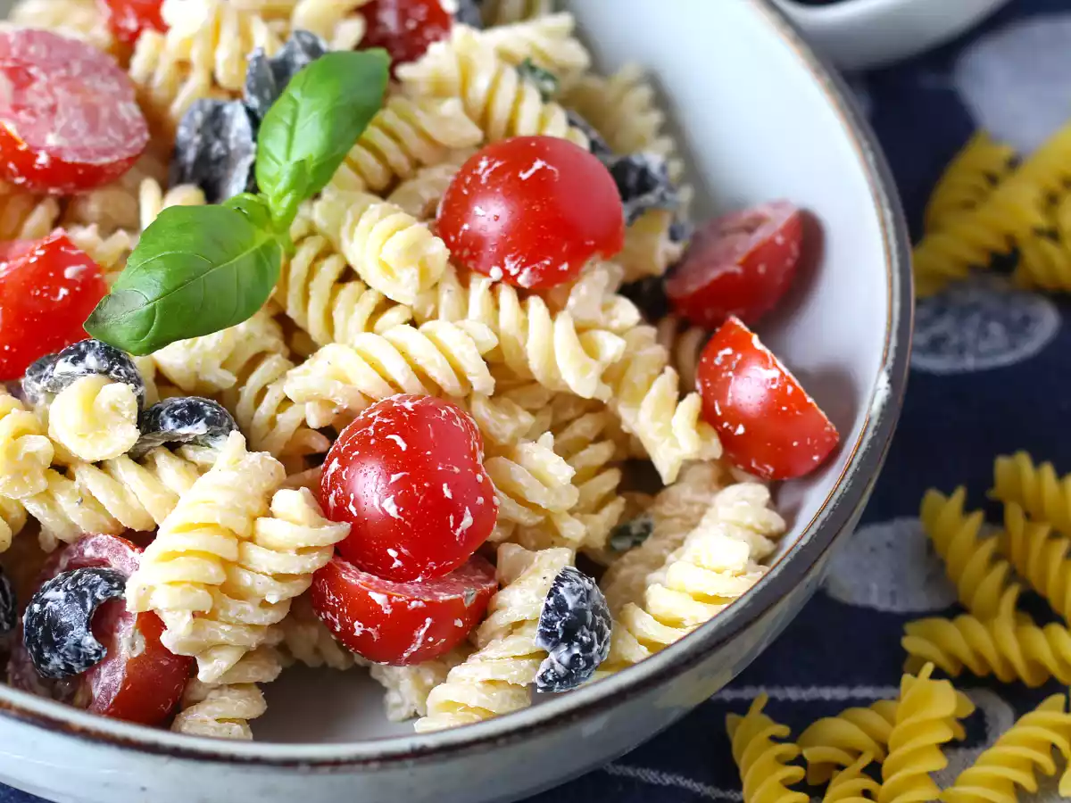 Salada de macarrão cremosa pronta em 10 minutos! - foto 4